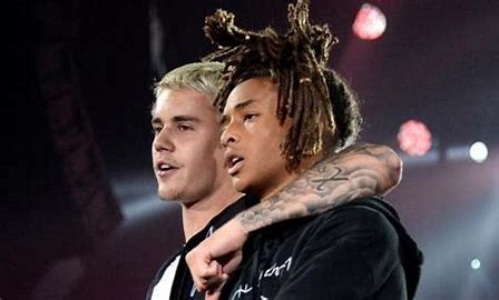 Homophobes are BIG MAD that Justin Bieber & Jaden Smith were affectionate at Coachella